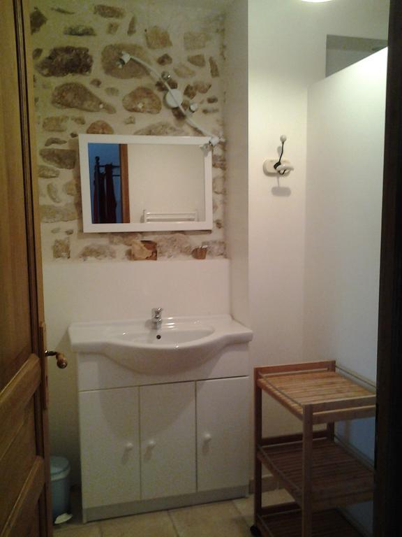 Le Mas De La Musardiere Chambres D Hotes Les Assions Quarto foto