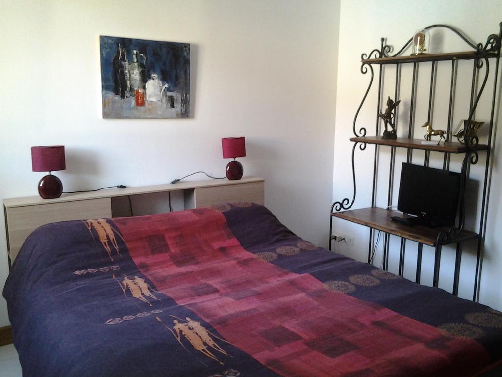Le Mas De La Musardiere Chambres D Hotes Les Assions Quarto foto